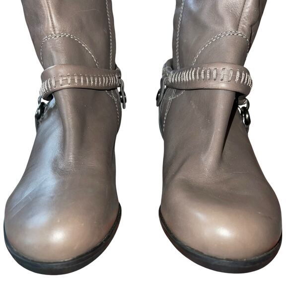 B Makowsky Boots Harness Leather Hudson Heels - Picture 7 of 10